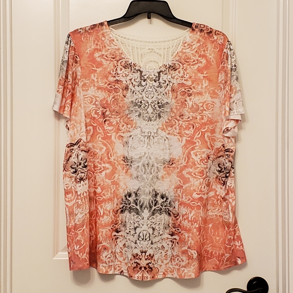 Short sleeve coral/gray/white shirt